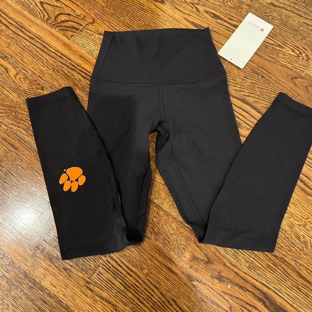 NWT Clemson Lululemon leggings with Orange Paw